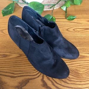 Black Suede Zip Up Heel Size 7.5